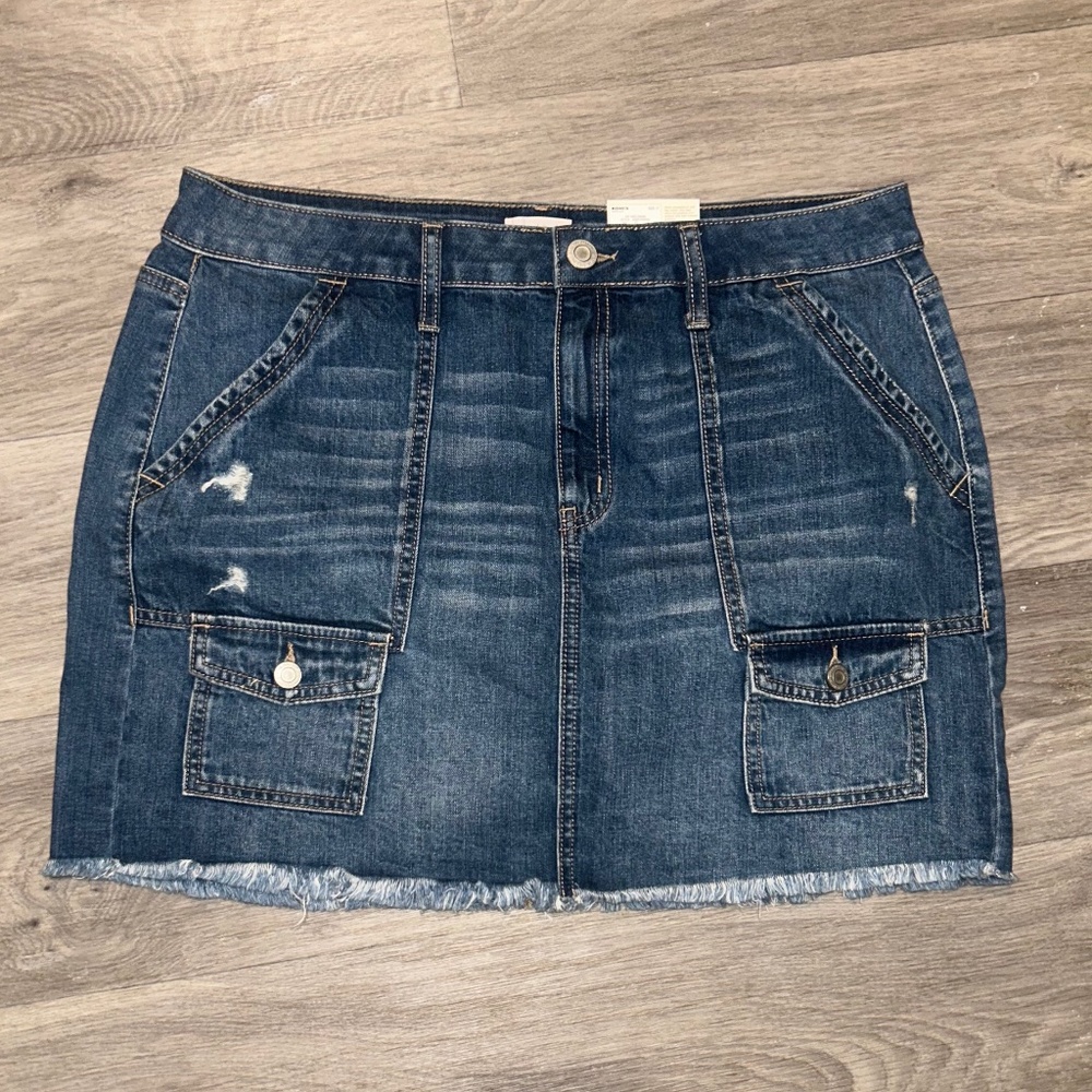 Juniors Size 17 Skirt